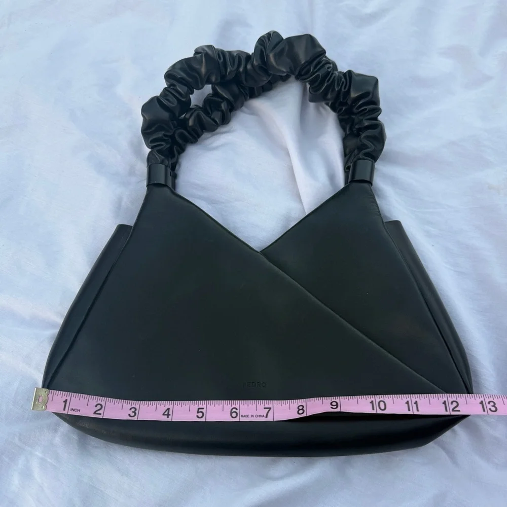 Pedro Black Vegan Leather Scrunch Handle Bag – Magnetic Closure